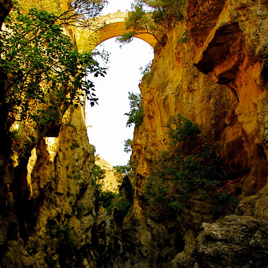 ponte del diavolo civita